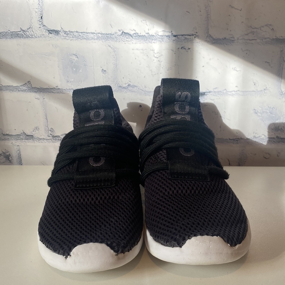 Girls Size 3 Black Adidas Cloud Foam Shoes!